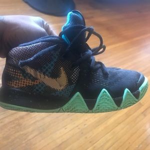 Kyrie 4 basketball sneakers for boys